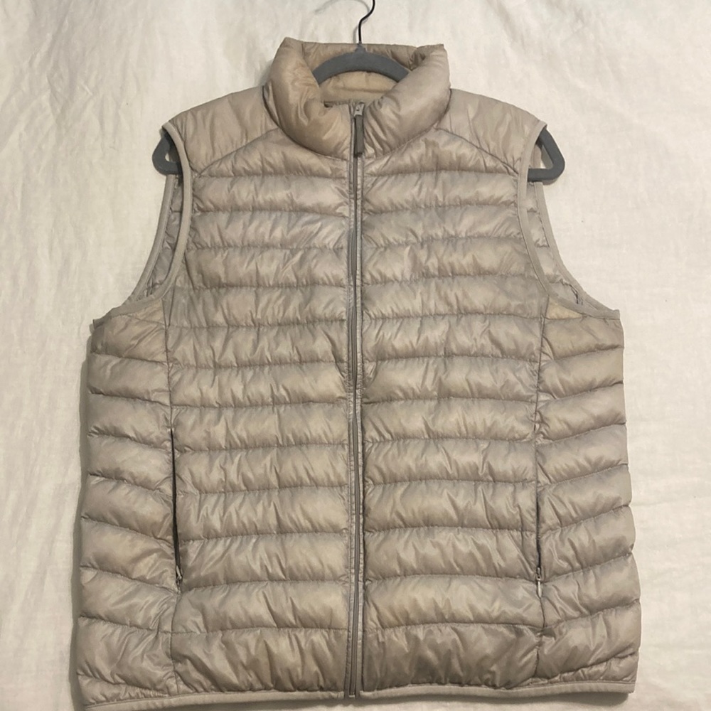 UNIQLO puffer vest